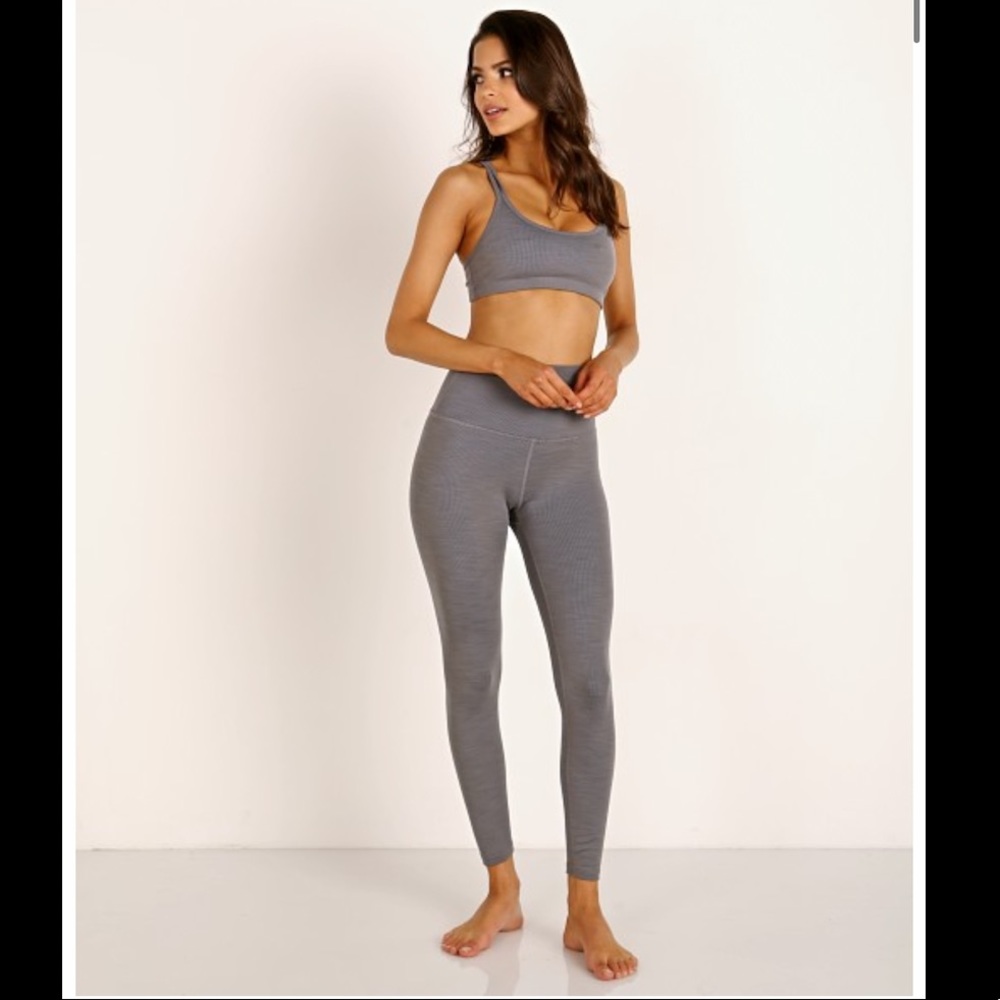 NWT Beyond Yoga Heather Grey Ribbed Leggings
